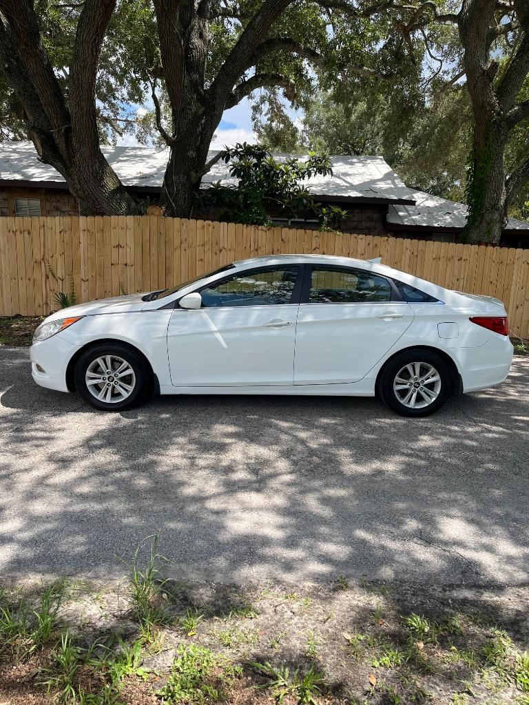 2013 Hyundai Sonata - $4,700