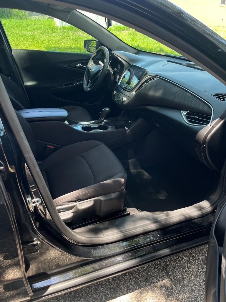 2020 Chevrolet Malibu - $7,500