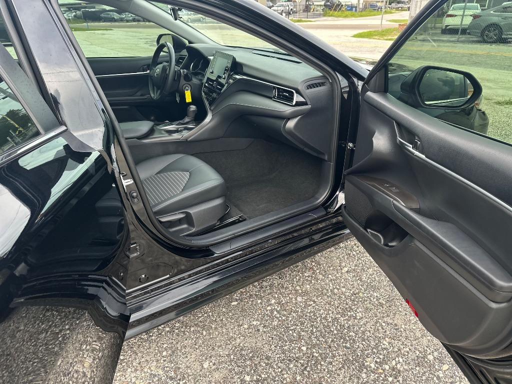 2023 Toyota Camry - $18,900