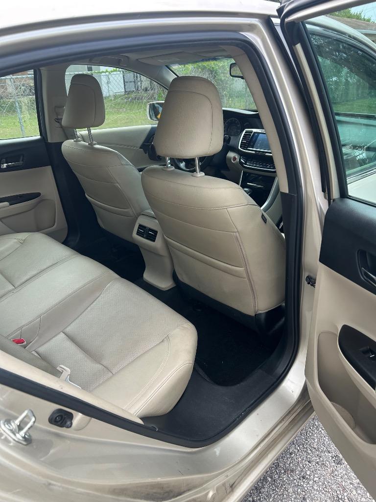 2016 Honda Accord - $10,600