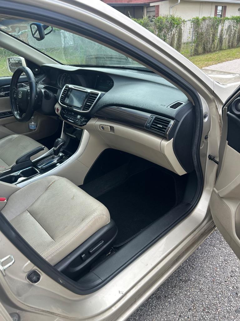 2016 Honda Accord - $10,600