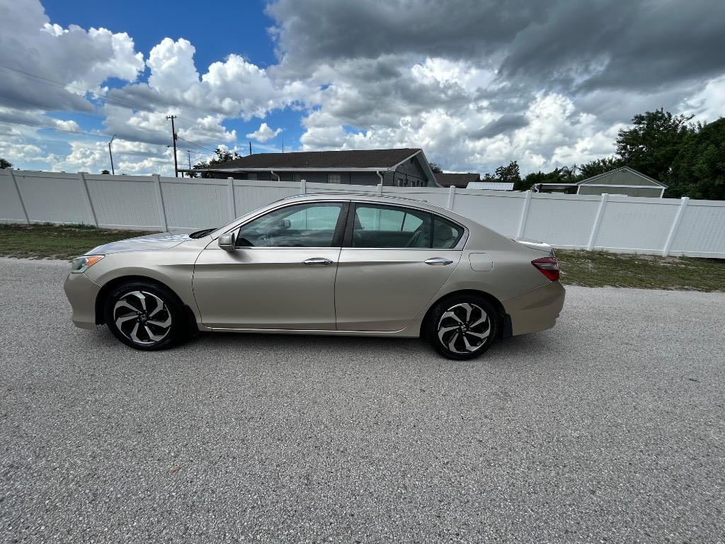 2016 Honda Accord - $10,600
