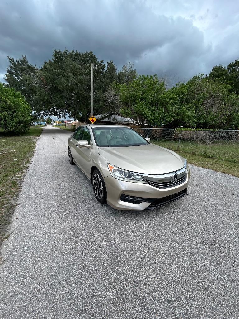 2016 Honda Accord - $10,600