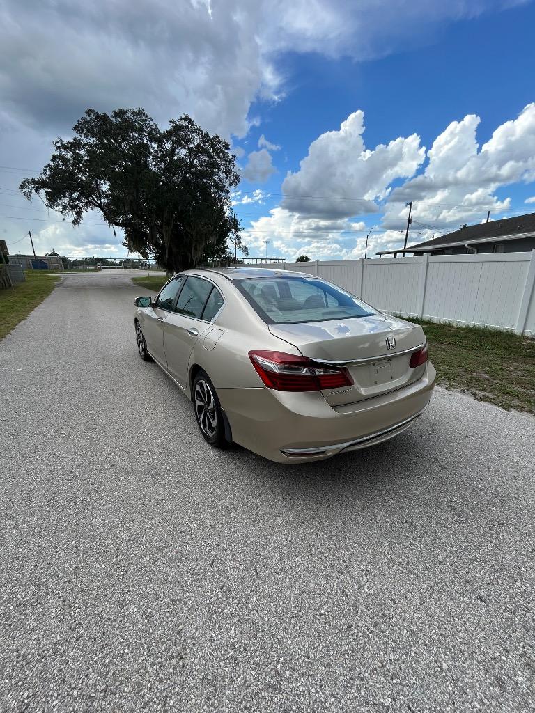 2016 Honda Accord - $10,600