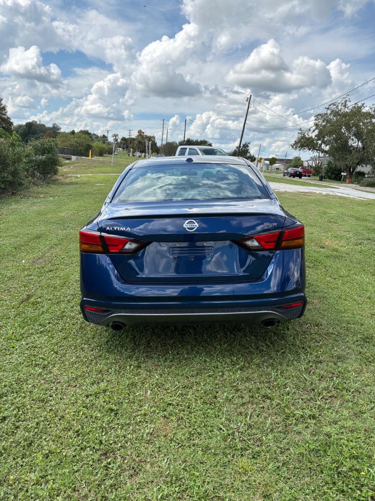 2019 Nissan Altima - $7,200