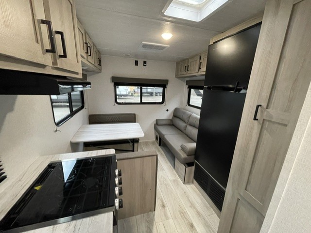 2024 Forest River Surveyor Legend - $17,995