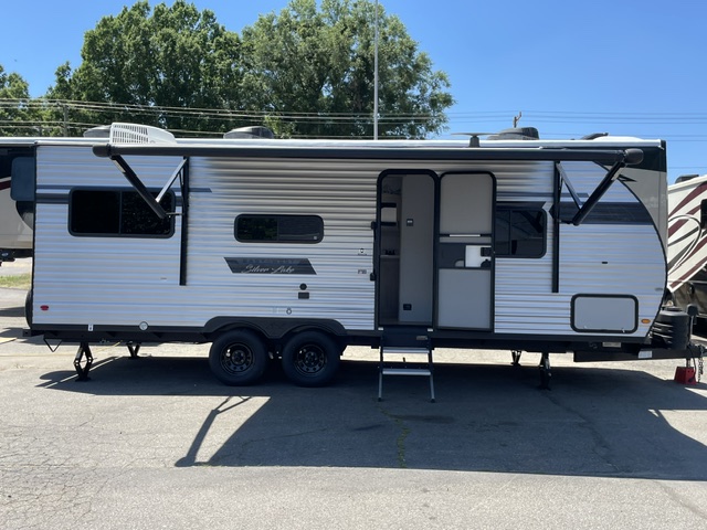 2024 Forest River Surveyor Legend - $17,995