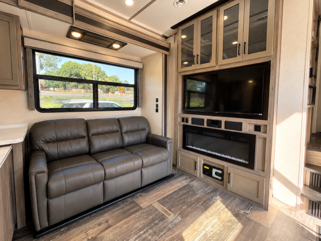 2021 Keystone Keystone - $59,995