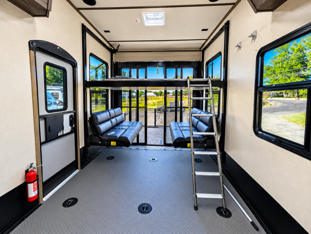 2021 Keystone Keystone - $59,995