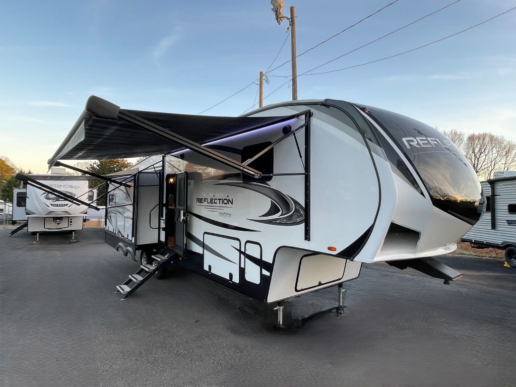 2022 Grand Design Recreational Reflection - $36,995