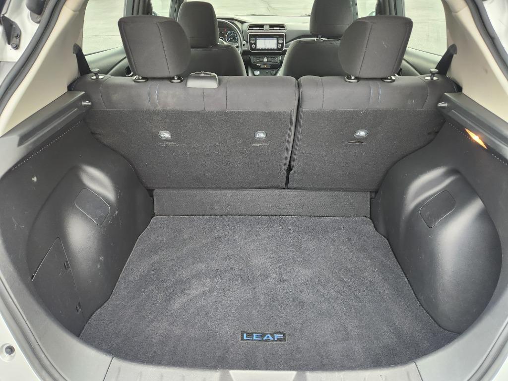 2018 Nissan LEAF SV photo