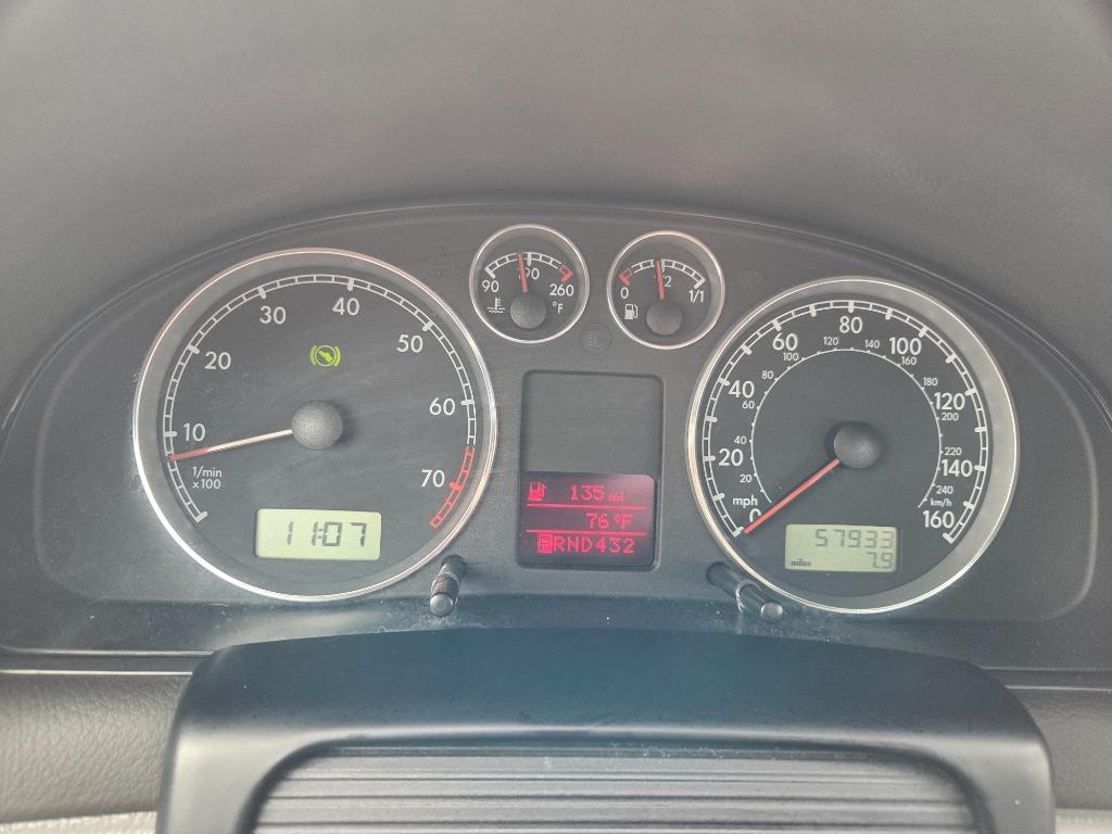 2003 Volkswagen Passat GLX photo