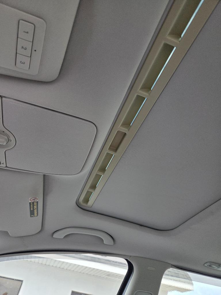 2003 Volkswagen Passat GLX photo
