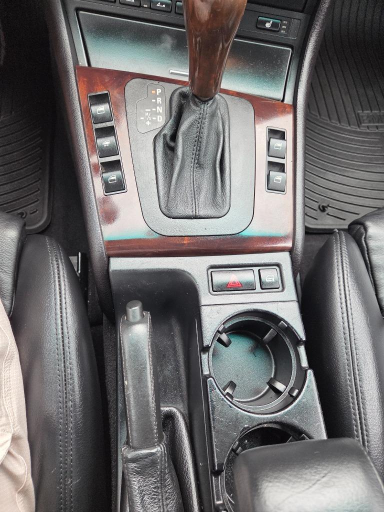 2006 BMW 325ci - $9,995