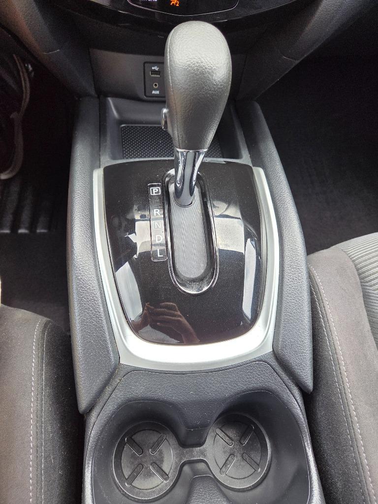 2016 Nissan Rogue - $12,995