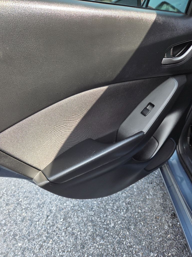 2016 MAZDA MAZDA3 - $13,995