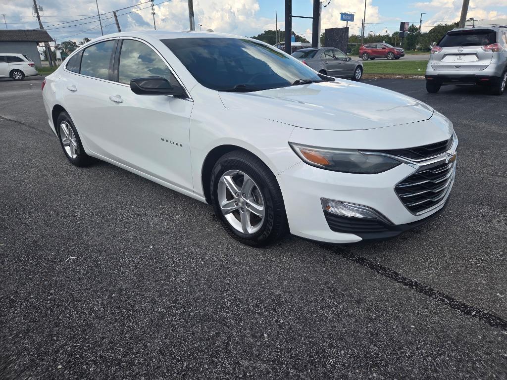2023 Chevrolet Malibu - $15,995