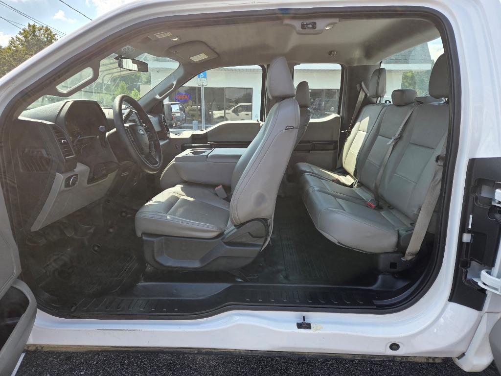 2016 Ford F-150 - $16,995