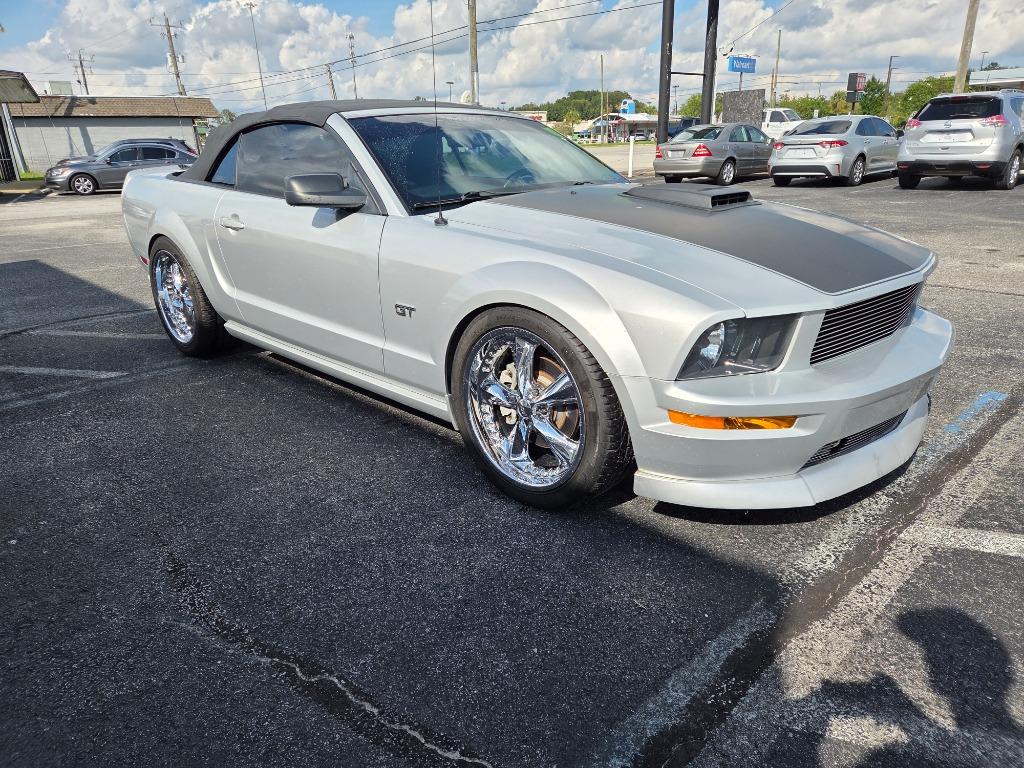 2006 Ford Mustang - $16,995