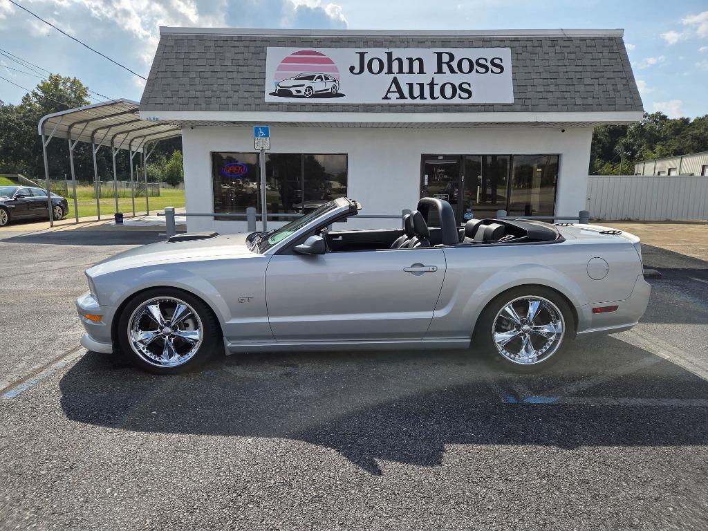2006 Ford Mustang - $16,995
