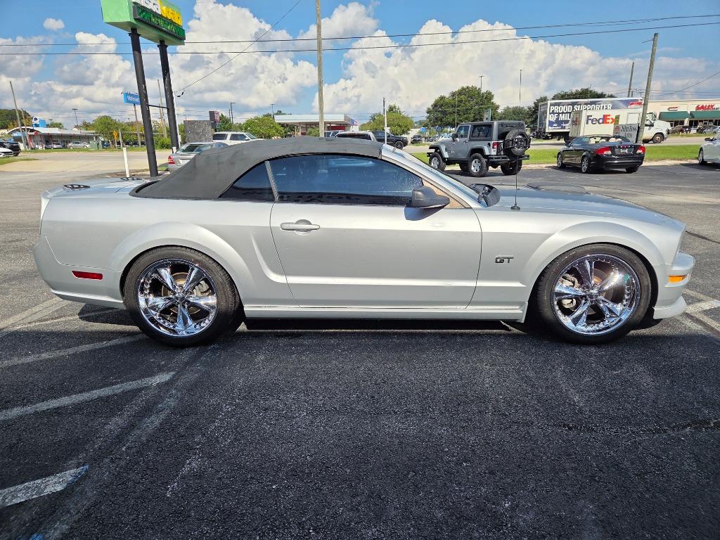 2006 Ford Mustang - $16,995