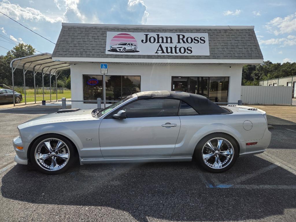 2006 Ford Mustang - $16,995