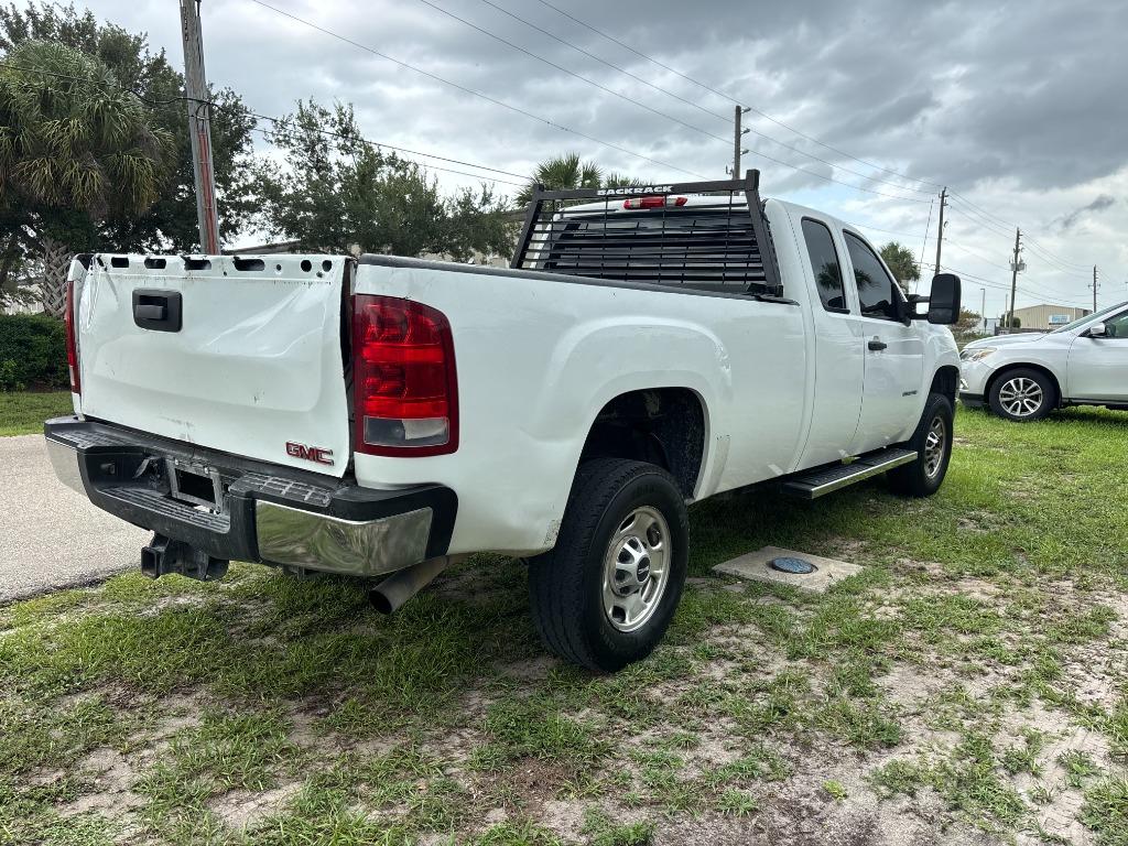 2013 GMC Sierra 2500 - $4,000