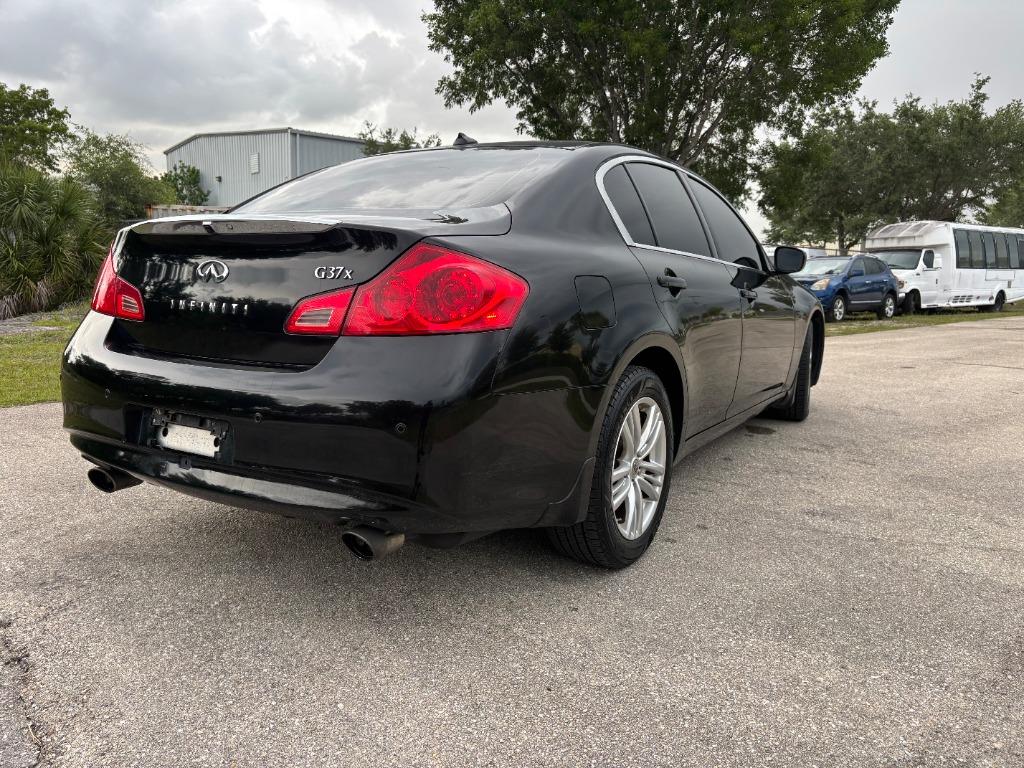 2013 INFINITI G - $4,800