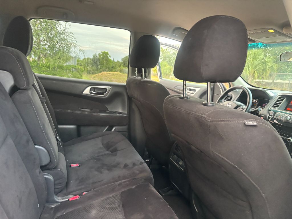 2014 Nissan Pathfinder - $3,500