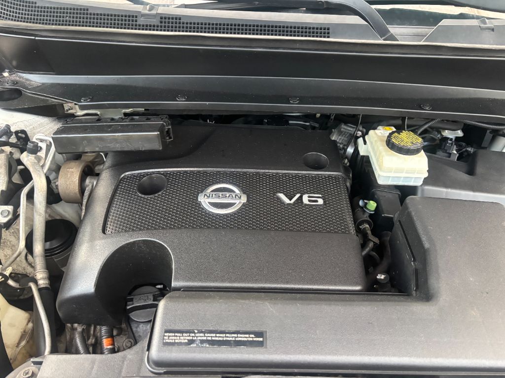 2014 Nissan Pathfinder - $3,500
