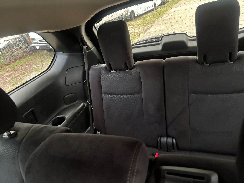 2014 Nissan Pathfinder - $3,500