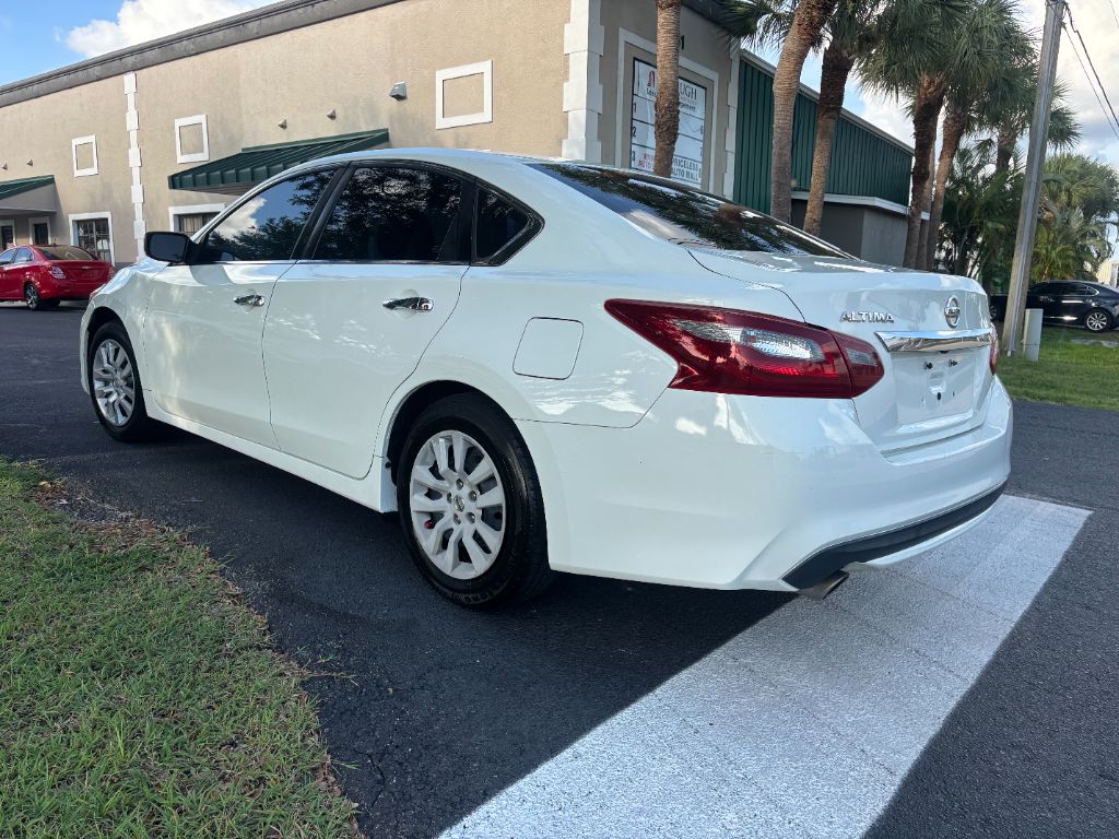 2018 Nissan Altima - $4,800