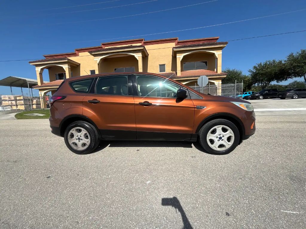 2017 Ford Escape - $11,200