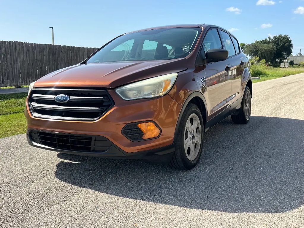 2017 Ford Escape - $11,200