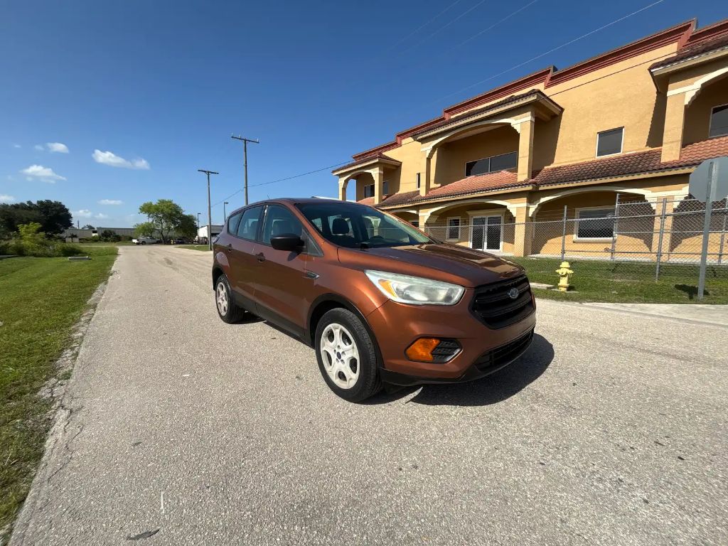 2017 Ford Escape - $11,200