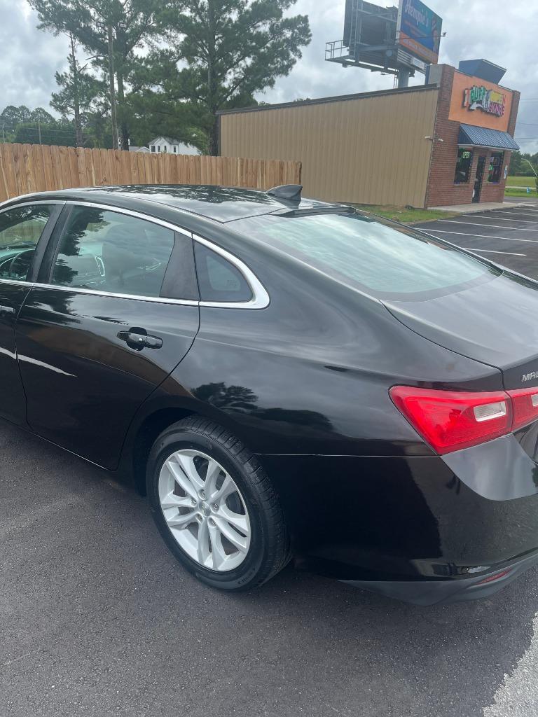 2018 Chevrolet Malibu LT photo