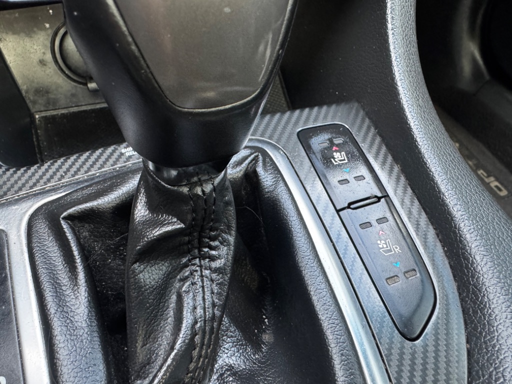 2011 Kia Optima SX Turbo photo