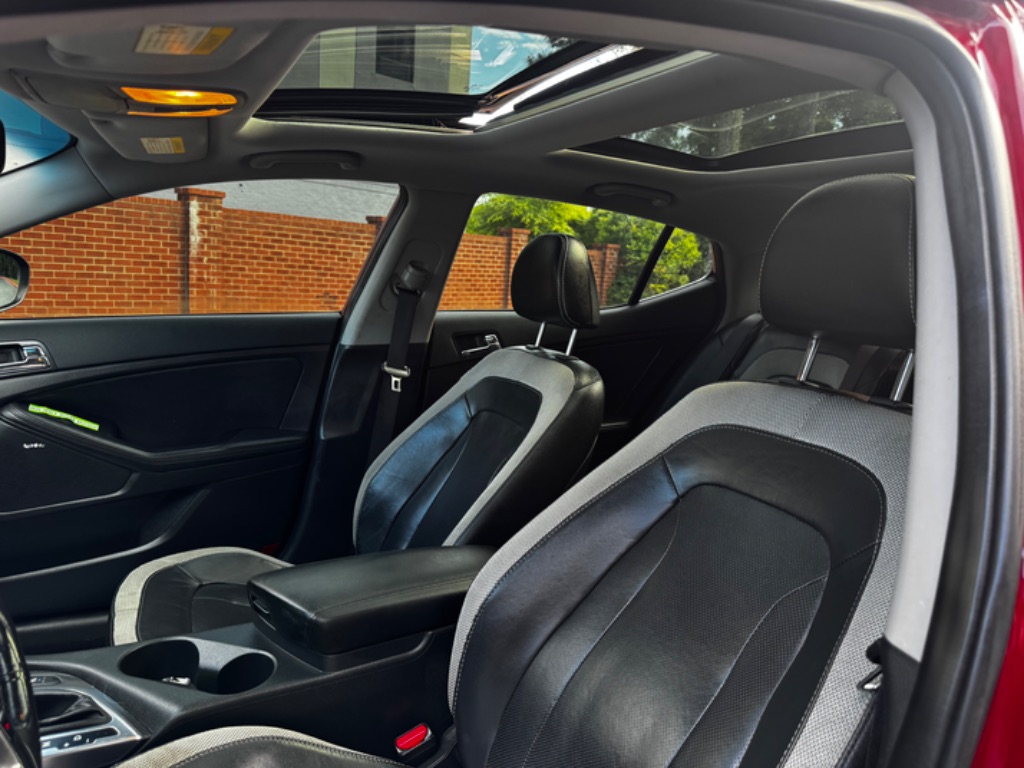 2011 Kia Optima SX Turbo photo