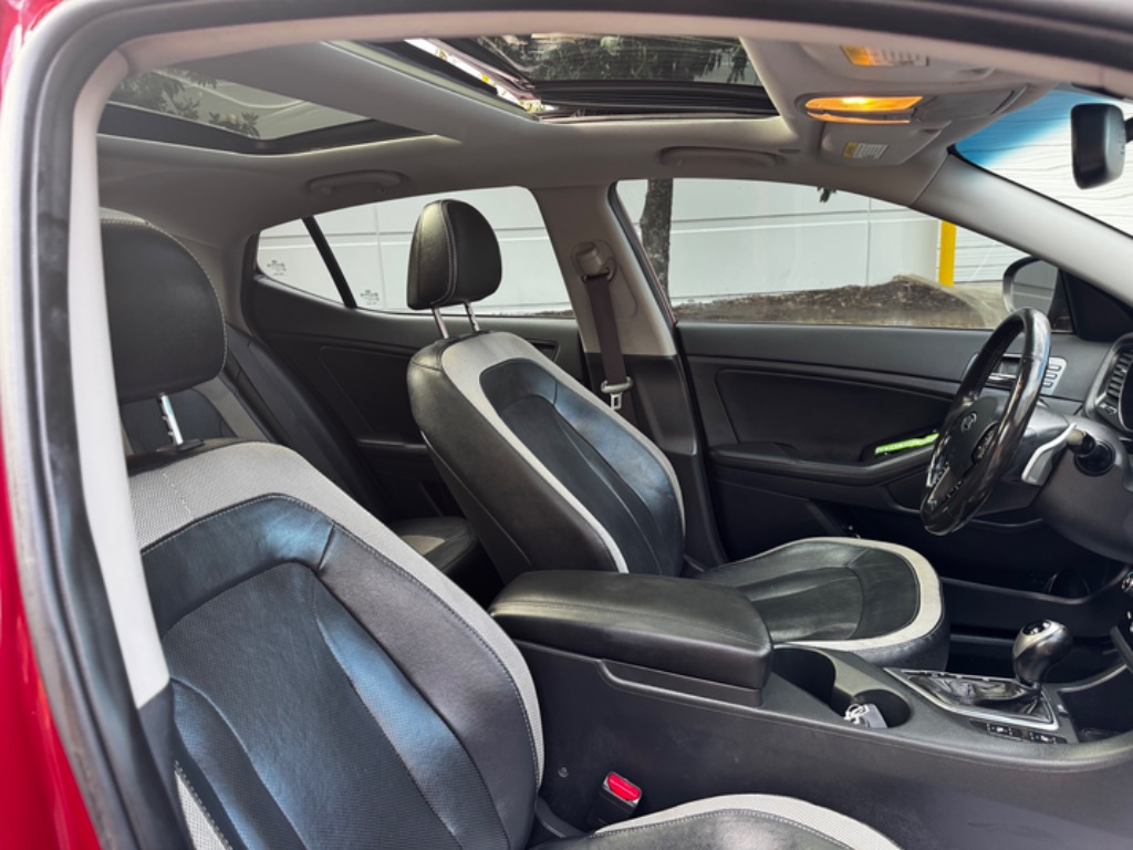 2011 Kia Optima SX Turbo photo