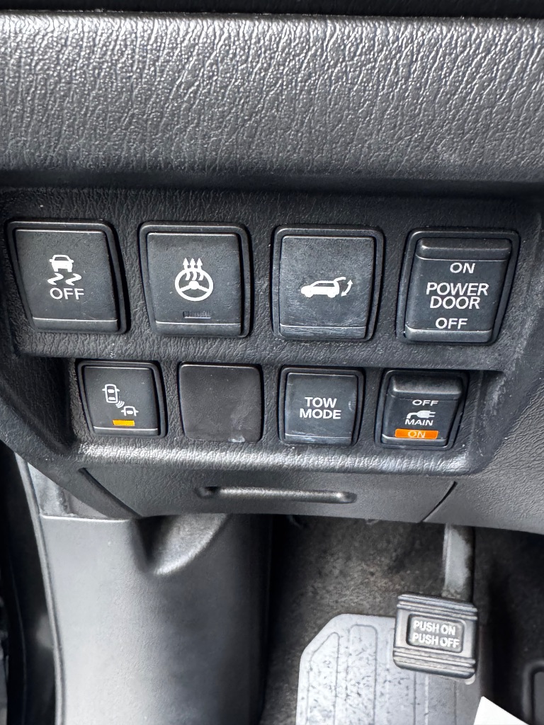 2015 Nissan Pathfinder - $8,900