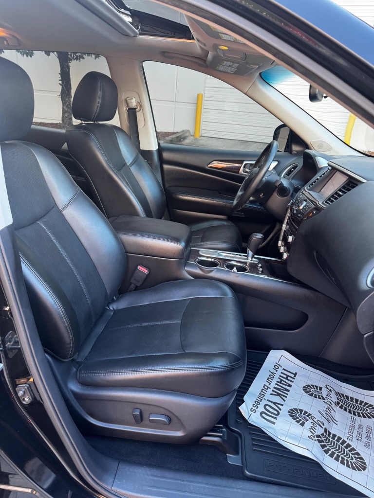 2015 Nissan Pathfinder - $8,900
