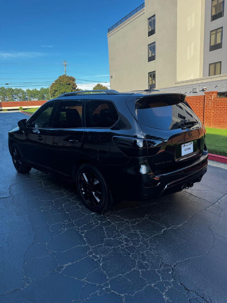 2015 Nissan Pathfinder - $8,900