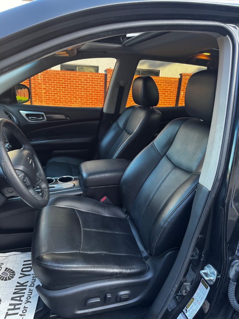 2015 Nissan Pathfinder - $8,900