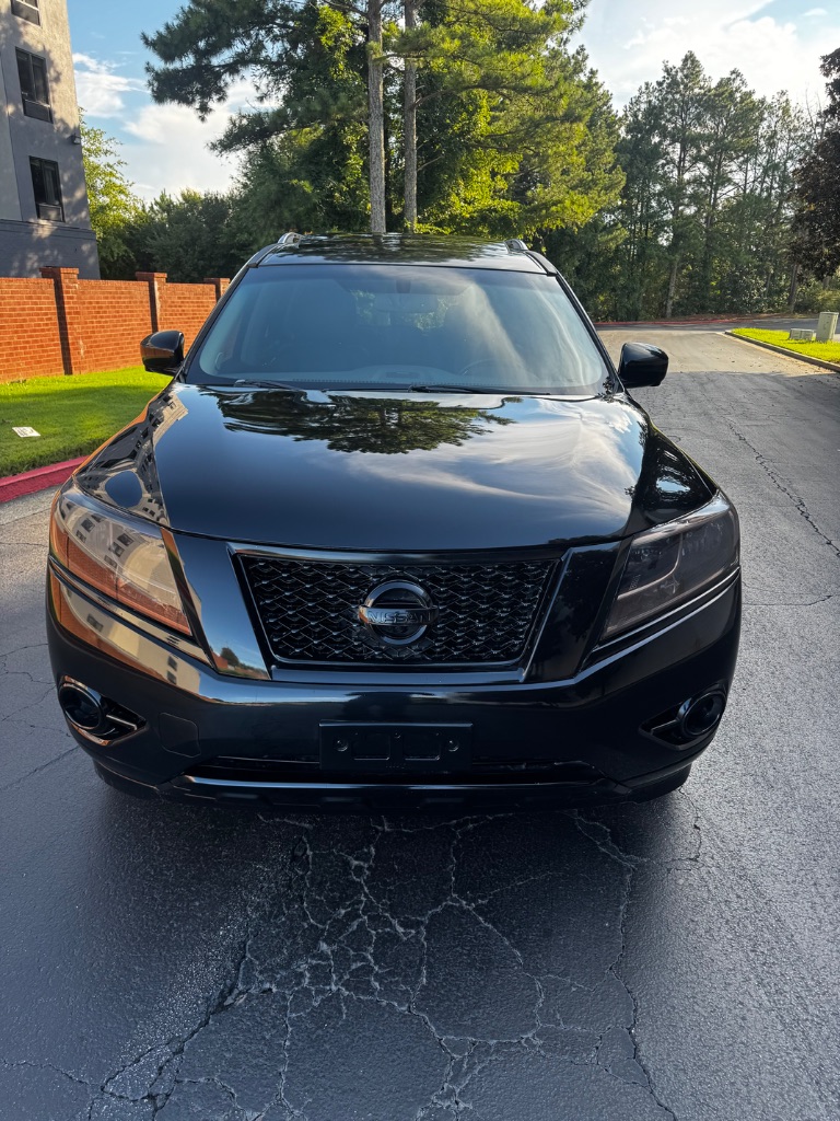 2015 Nissan Pathfinder - $8,900