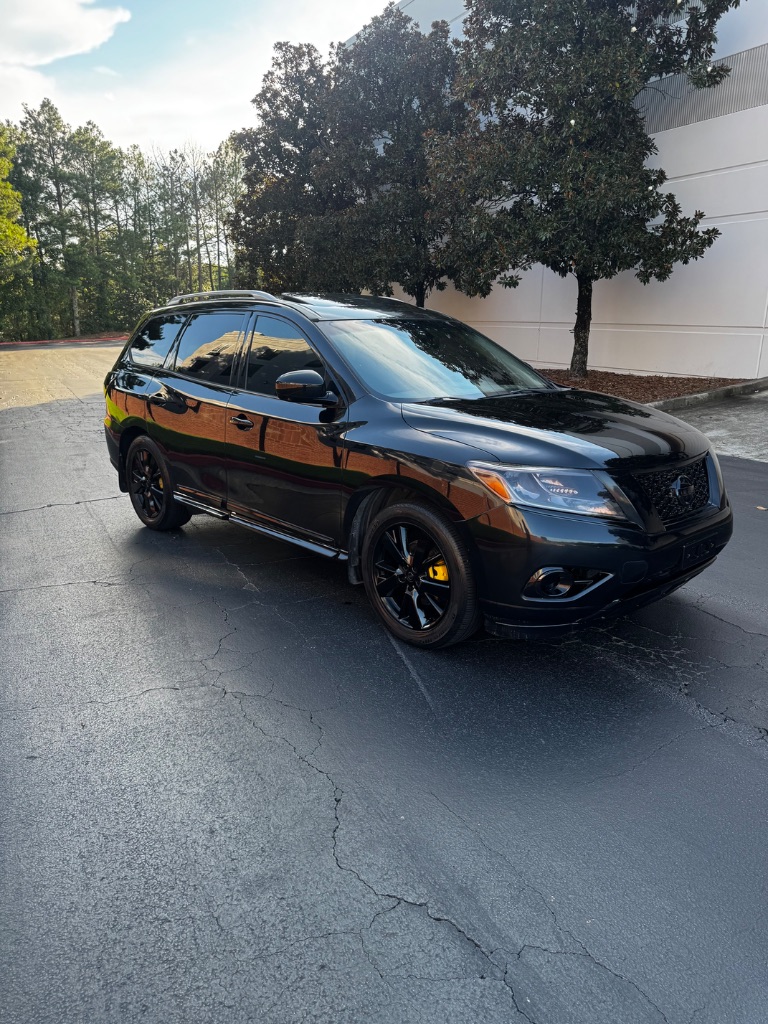 2015 Nissan Pathfinder - $8,900