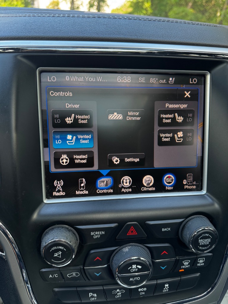 2015 Jeep Cherokee - $10,900