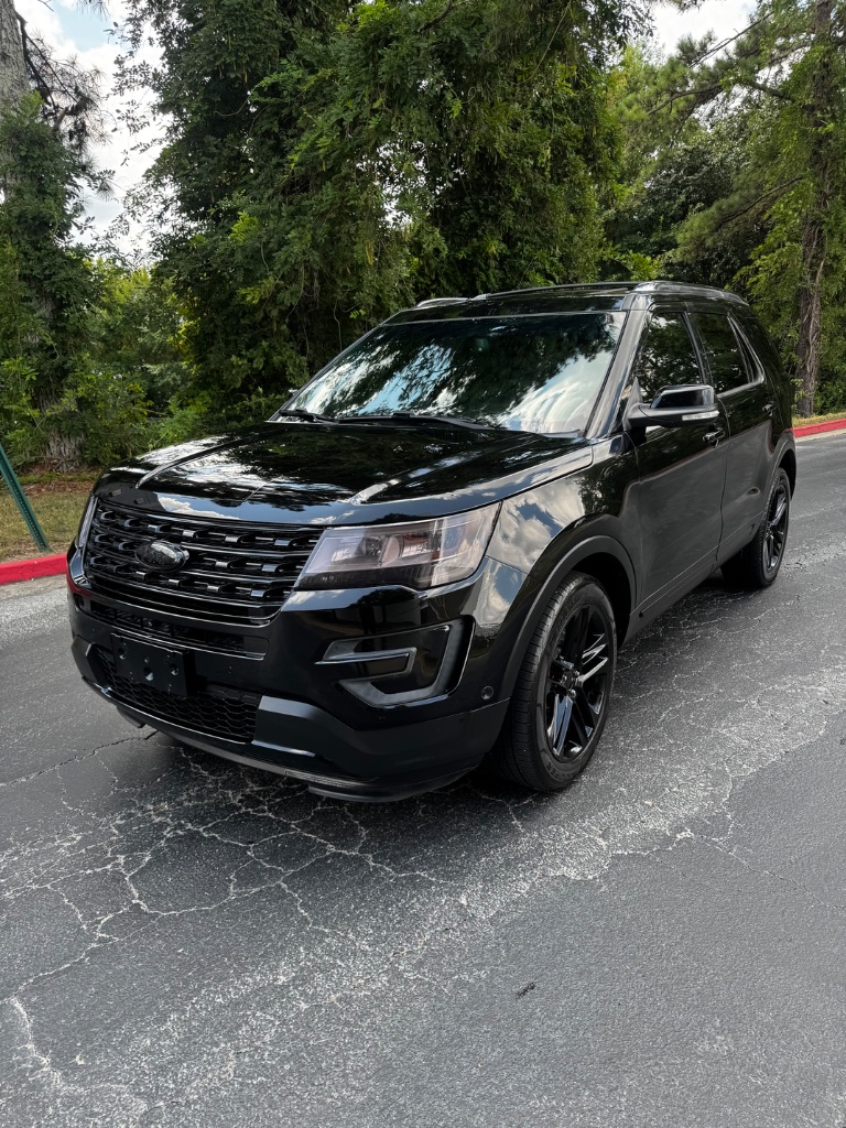 2017 Ford Explorer - $9,900