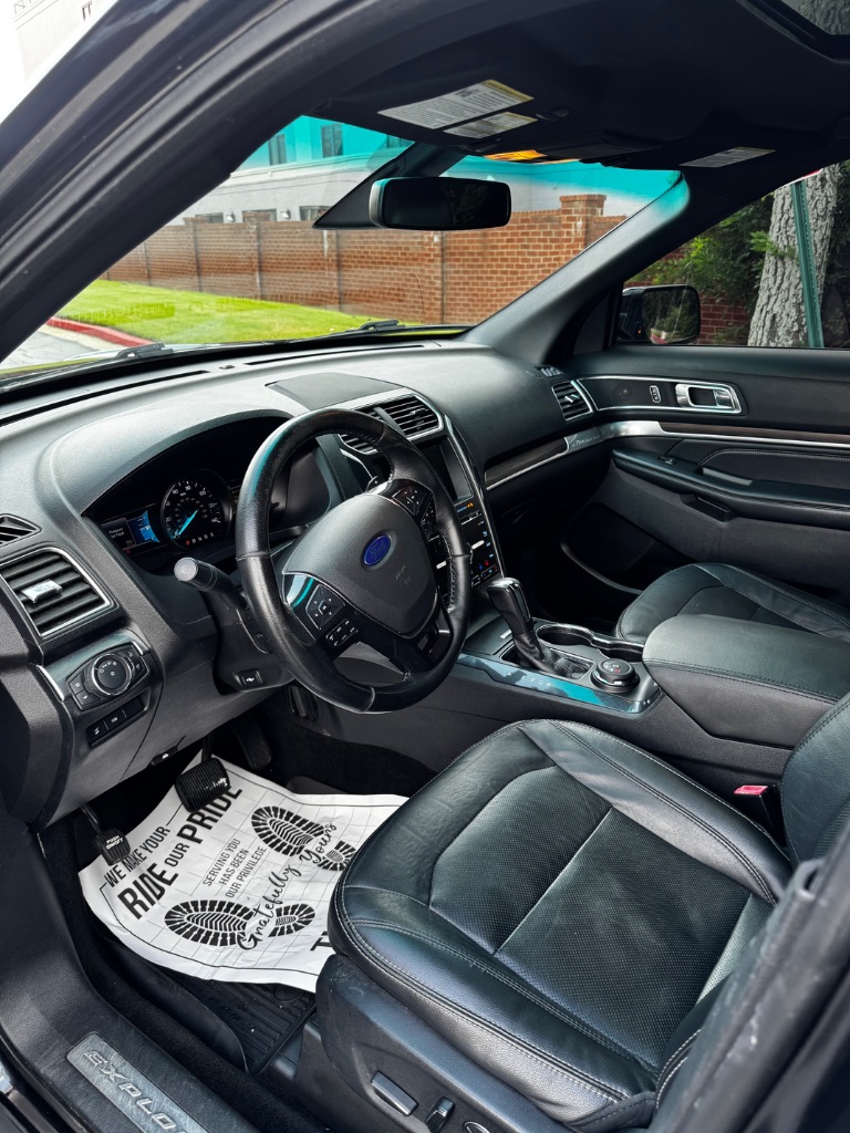2017 Ford Explorer - $9,900