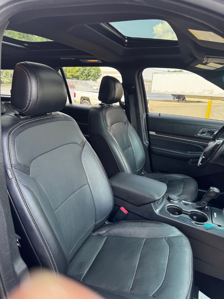 2017 Ford Explorer - $9,900