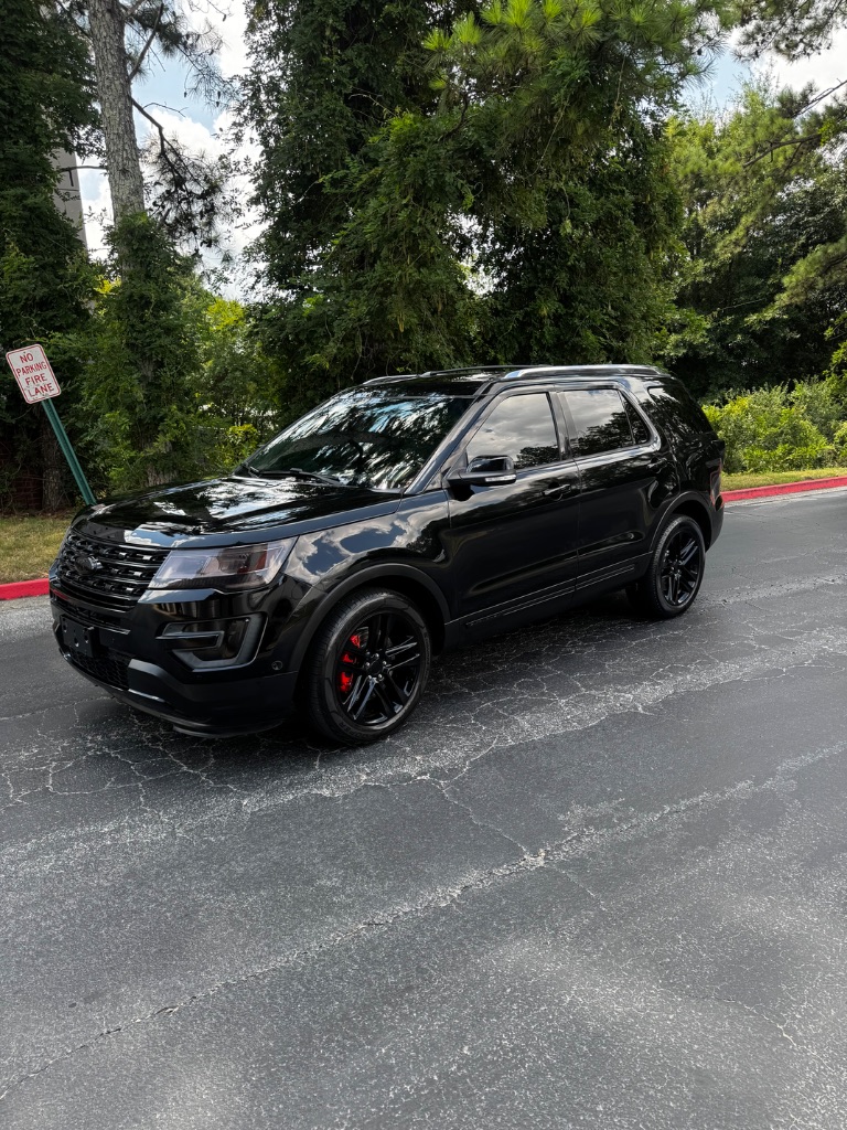 2017 Ford Explorer - $9,900